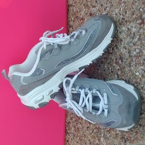 Skechers D'lites air cooled memory foam womens shoes sneakers 8.5